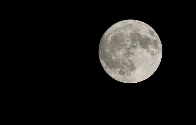 full-moon-2933972_640.jpg